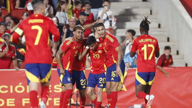Tây Ban Nha: Niềm hân hoan của những tài năng trẻ - Ảnh 1.