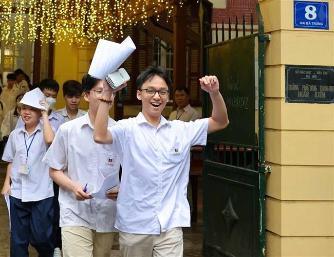 Kỳ thi lớp 10 tại Hà Nội: Đề thi Toán đảm bảo tính phân hóa, sẽ không có nhiều điểm cao - Ảnh 1.