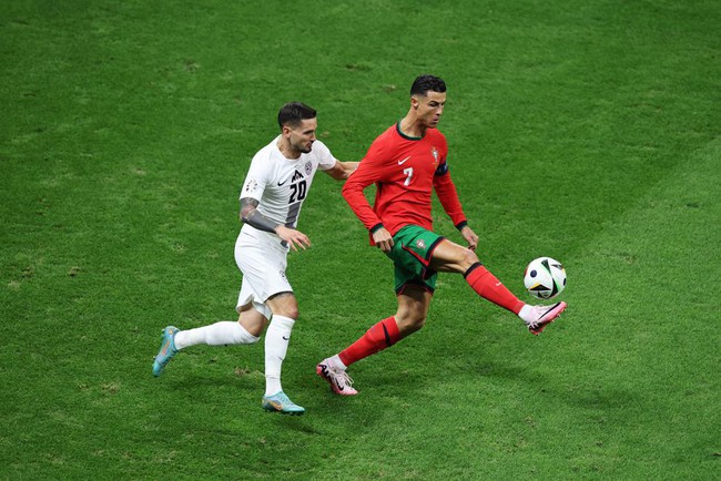 TRỰC TIẾP bóng đá Bồ Đào Nha vs Slovenia: Chiến thắng siêu kịch tính - Ảnh 23.