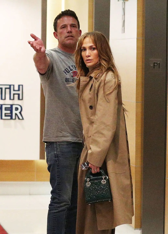 Jennifer Lopez always creates drama, leading to tension in her marriage with Ben Affleck - Photo 2.