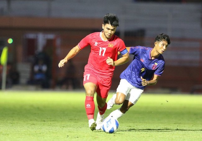 U19 Việt Nam vào thế 'ngàn cân treo sợi tóc' sau trận hòa thất vọng trước U19 Myanmar - Ảnh 1.