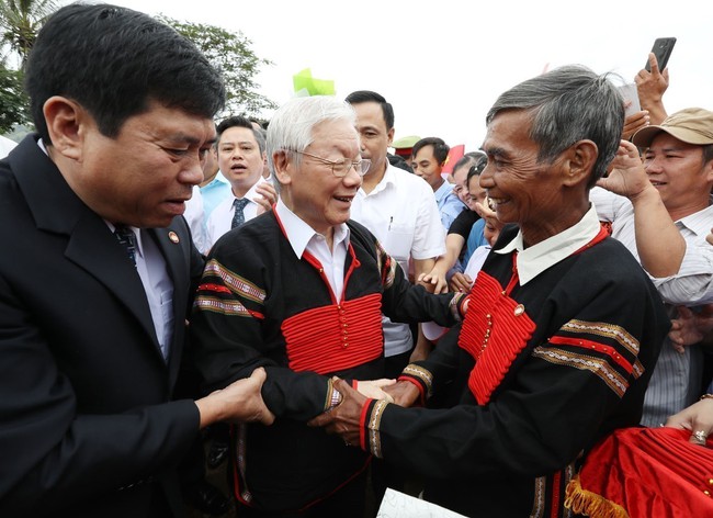 Tổng Bí thư Nguyễn Phú Trọng trong trái tim đồng bào Tây Nguyên - Bài 1: Ký ức về người lãnh đạo đáng kính - Ảnh 2.