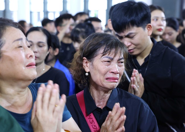 Lễ Quốc tang Tổng Bí thư Nguyễn Phú Trọng: Người dân cả nước thương tiếc nhà lãnh đạo tài năng, đức độ - Ảnh 2.