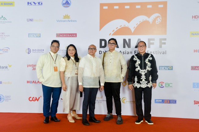 Dàn sao Việt Nam và quốc tế trên Thảm đỏ Liên hoan phim Châu Á Đà Nẵng 2024 - Ảnh 10.