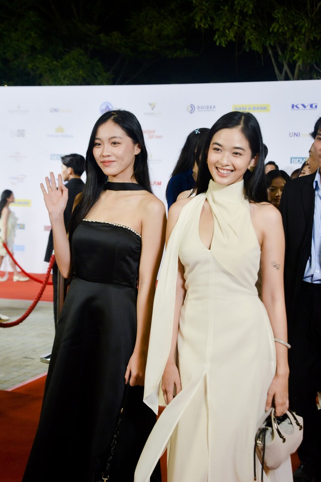 Dàn sao Việt Nam và quốc tế trên Thảm đỏ Liên hoan phim Châu Á Đà Nẵng 2024 - Ảnh 15.