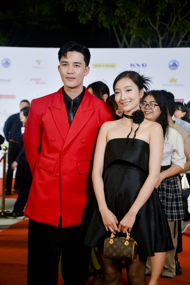 Dàn sao Việt Nam và quốc tế trên Thảm đỏ Liên hoan phim Châu Á Đà Nẵng 2024 - Ảnh 16.