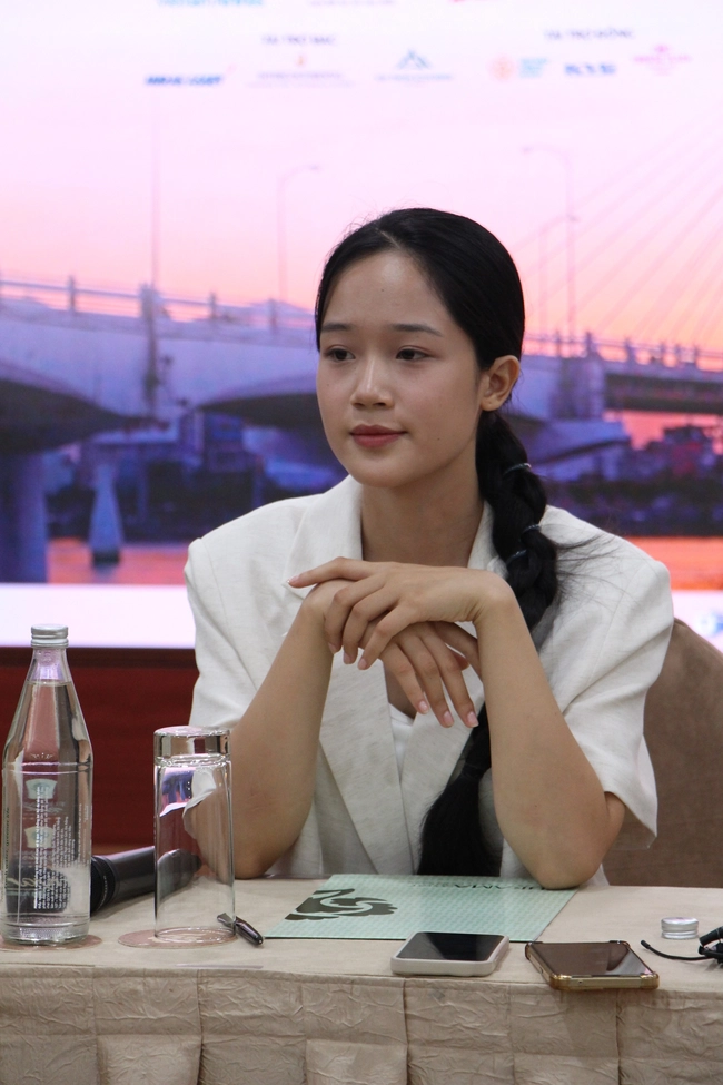Trần Nữ Yên Khê muốn làm đạo diễn, Cao Thuỳ Linh suýt bỏ vai trong &quot;Đào, phở và piano&quot; - Ảnh 4.