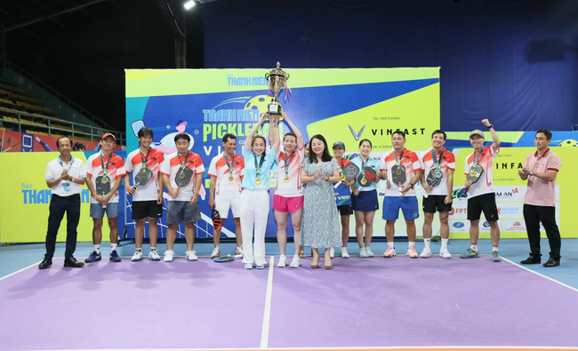 Tay vợt chuyên nghiệp đăng quang giải Pickleball Thanh Niên 2024 - Ảnh 4.