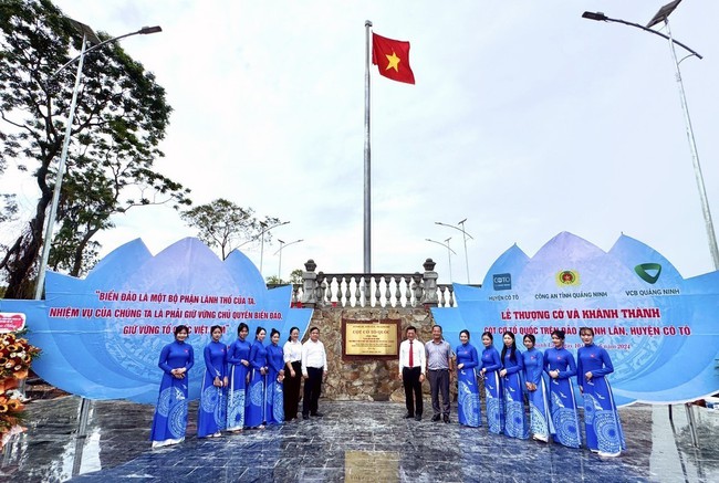 Quảng Ninh: Khánh thành cột cờ Tổ quốc trên đảo Thanh Lân - Cô Tô - Ảnh 1.