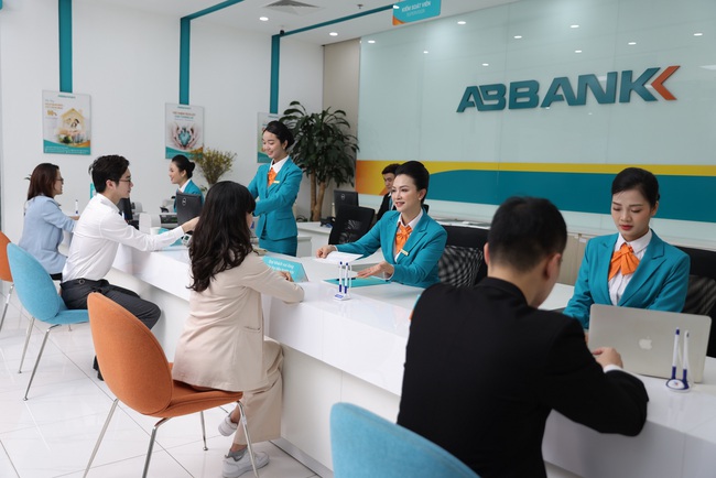 ABBANK hoàn thành kế hoạch 6 tháng đầu năm 2024 - Ảnh 1.