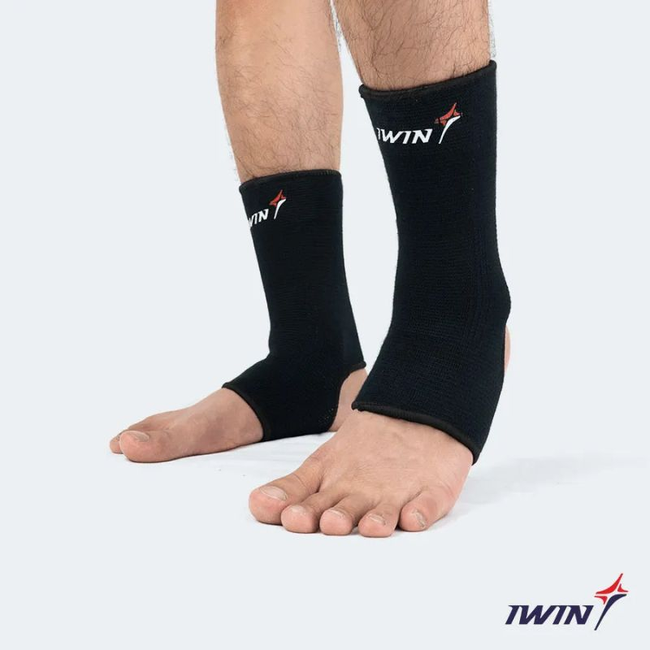 iWin Shop - Đồ thể thao chính hãng, giá tốt - Ảnh 2.