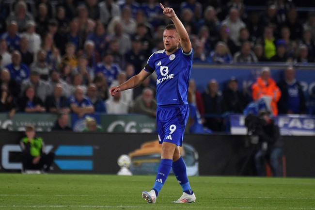 Leicester 1-1 Tottenham: Vardy ghi bàn ở tuổi 37 khi tái xuất Ngoại hạng Anh - Ảnh 2.