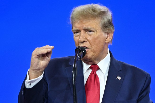 Bầu cử Mỹ 2024: Cựu Tổng thống D.Trump tiếp tục huy động được số tiền lớn cho quỹ tranh cử - Ảnh 1.