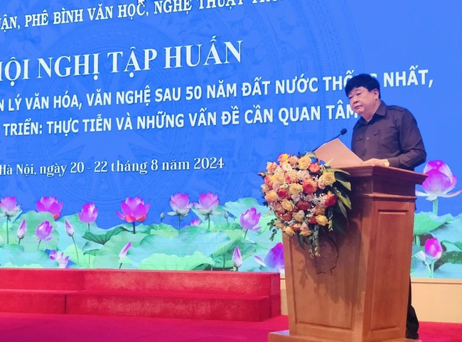 Khai mạc Hội nghị tập huấn lý luận, phê bình văn học, nghệ thuật năm 2024 - Ảnh 2.