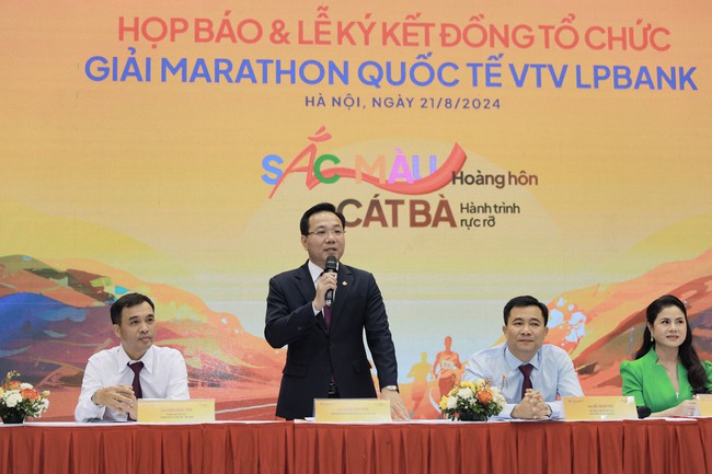 Giải Marathon quốc tế VTV LPBank - Sắc màu Hoàng hôn Cát Bà 2024 quy tụ hàng ngàn VĐV tham dự - Ảnh 3.