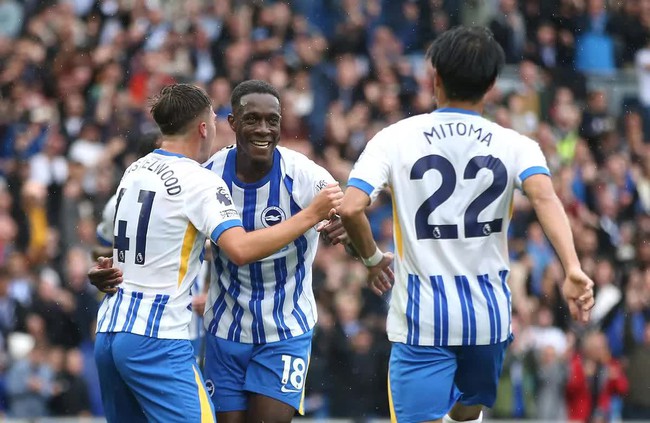 Điểm nhấn Brighton 2-1 MU: Zirkzee hóa 'kẻ phản diện' - Ảnh 3.