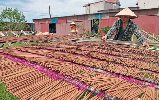 Làng nghề làm hương trăm tuối ở ngoại thành Hà Nội - Ảnh 5.