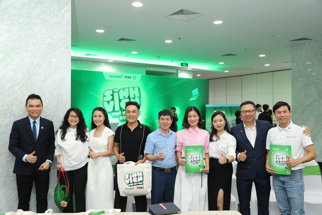 Lần thứ 2 liên tiếp Herbalife Việt Nam đồng hành cùng VTV3 tổ chức chương trình &quot;Sinh Viên Thế Hệ Mới&quot; - Ảnh 1.