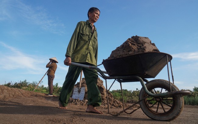 Cuộc sống sau ống kính: Nghề muôn năm cũ - Ảnh 4.