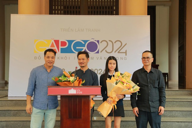 Triển lãm &quot;Gặp gỡ 2024&quot;: Một đối thoại ấn tượng về chuyện vẽ của đôi bạn - Ảnh 1.