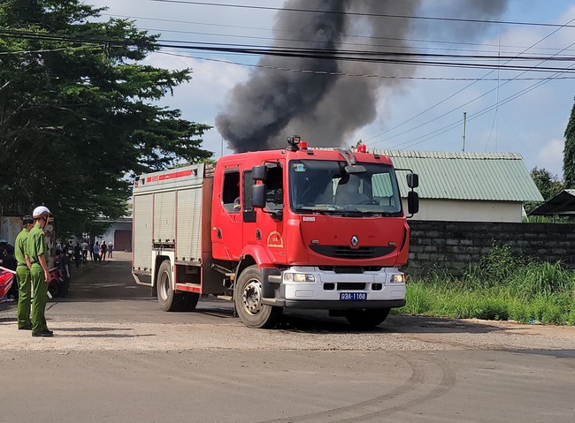 Vụ nổ lò hơi tại Bình Phước: Xác định 2 người tử vong, 1 người bị thương - Ảnh 1.