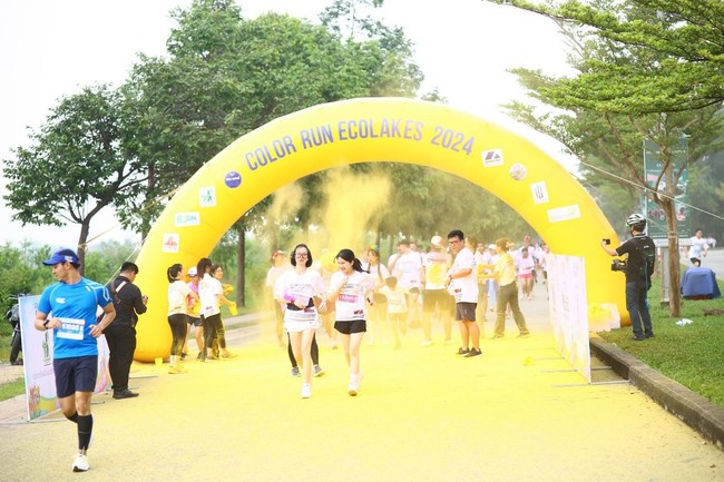 Bình Dương 24H đồng hành giải Đường chạy sắc màu – Color Run EcoLakes 2024 - Ảnh 3.