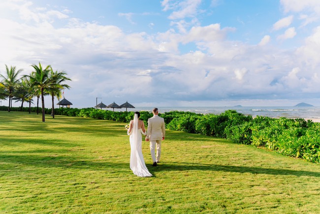 Lễ cưới ngọt ngào ở Renaissance Hoi An Resort & spa - Ảnh 1.