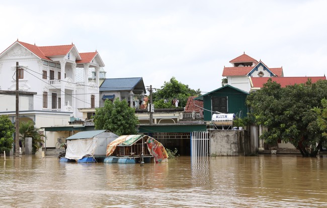 Cảnh báo lũ trên sông lên nhanh tại Bắc Ninh, Ninh Bình - Ảnh 2.