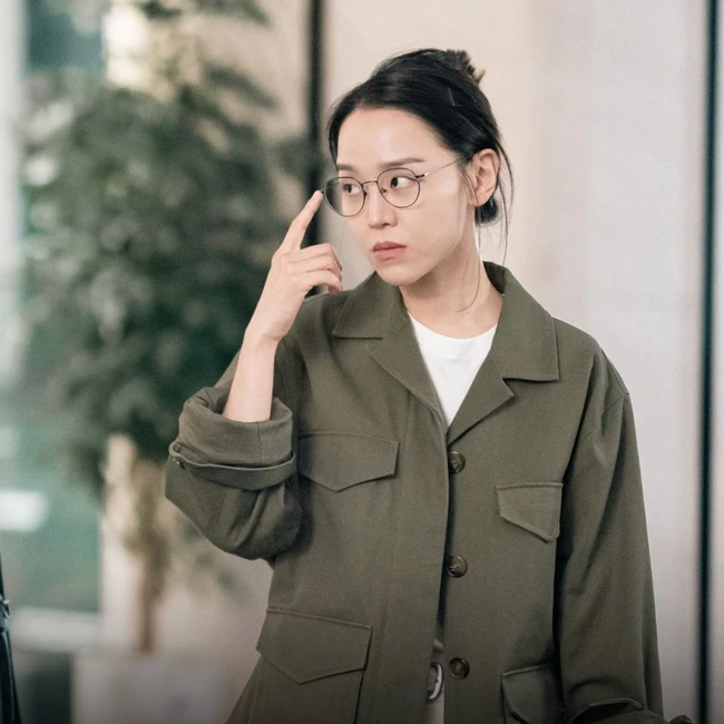 &quot;Nữ hoàng rating&quot; Shin Hye Sun trở lại màn ảnh nhỏ, đóng cặp với tài tử Lee Jin Wook và Kang Hoon - Ảnh 2.