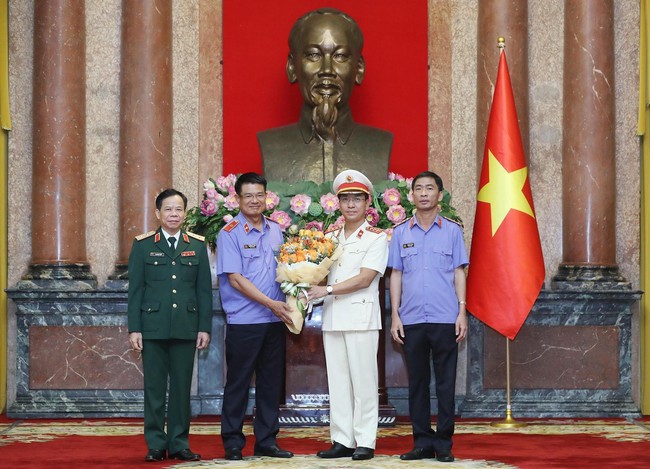 Tổng Bí thư, Chủ tịch nước trao quyết định bổ nhiệm Phó Viện trưởng Viện Kiểm sát nhân dân tối cao - Ảnh 5.