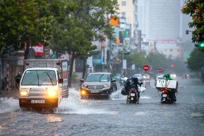 Thời tiết ngày 23/9: Mưa lớn từ Thanh Hóa đến Thừa Thiên-Huế - Ảnh 1.