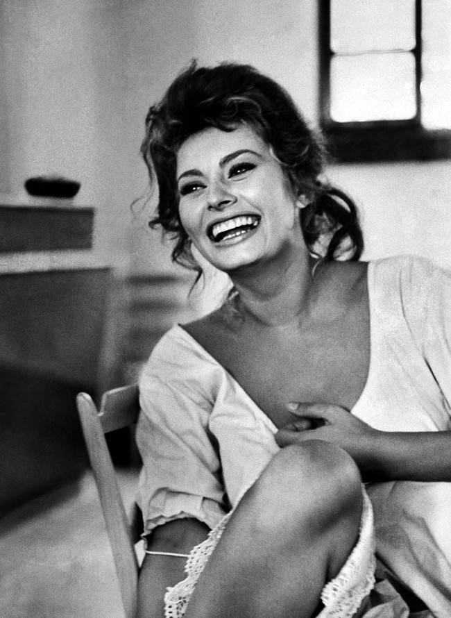 Sophia Loren - &quot;sống trọn vẹn từng khoảnh khắc&quot; ở tuổi 90 - Ảnh 11.