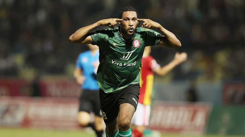 Cuộc đua trụ hạng V-League 2022: TPHCM có quyền tự quyết, Nam Định gặp lịch khó - Ảnh 1.