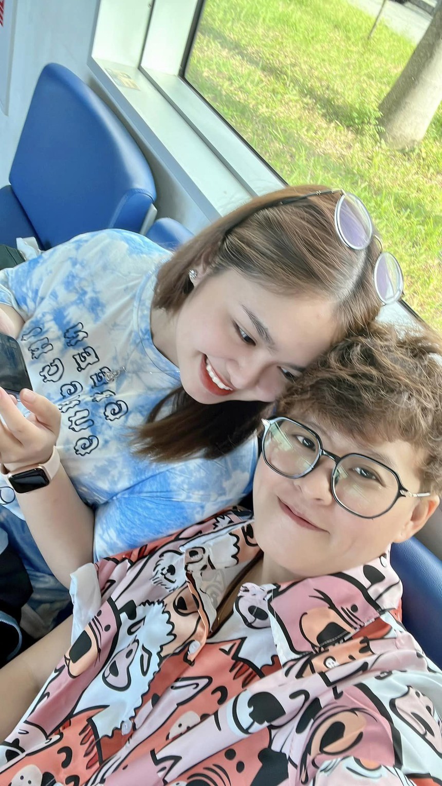 Thiện Nhân sau 4 tháng ồn ào yêu đồng giới: Ngoại hình thay đổi, làm giám đốc điều hành công ty riêng - Ảnh 2.