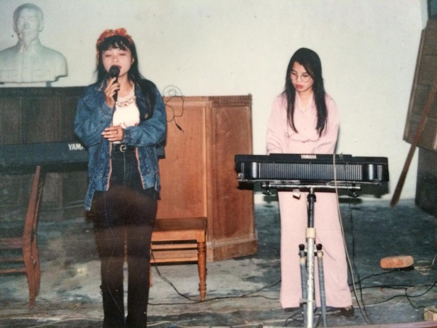 Nhan sắc NSƯT Tố Nga sau 30 năm đi hát - Ảnh 2.