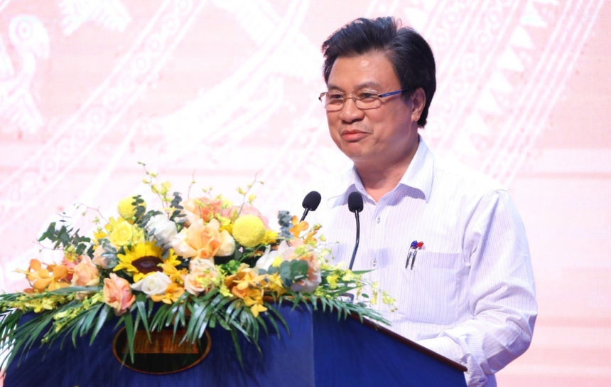 Thứ trưởng Bộ Giáo dục và Đào tạo Nguyễn Hữu Độ: Tổ chức thi cấp chứng chỉ năng lực ngoại ngữ phải đảm bảo chất lượng, đúng luật - Ảnh 2.