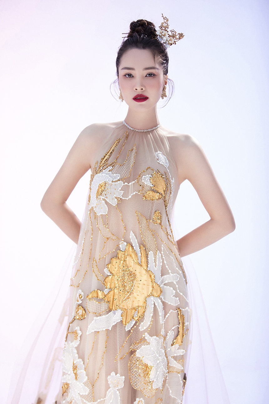 Á hậu Thụy Vân 'lột xác' với đầm xuyên thấu táo bạo - Ảnh 5.