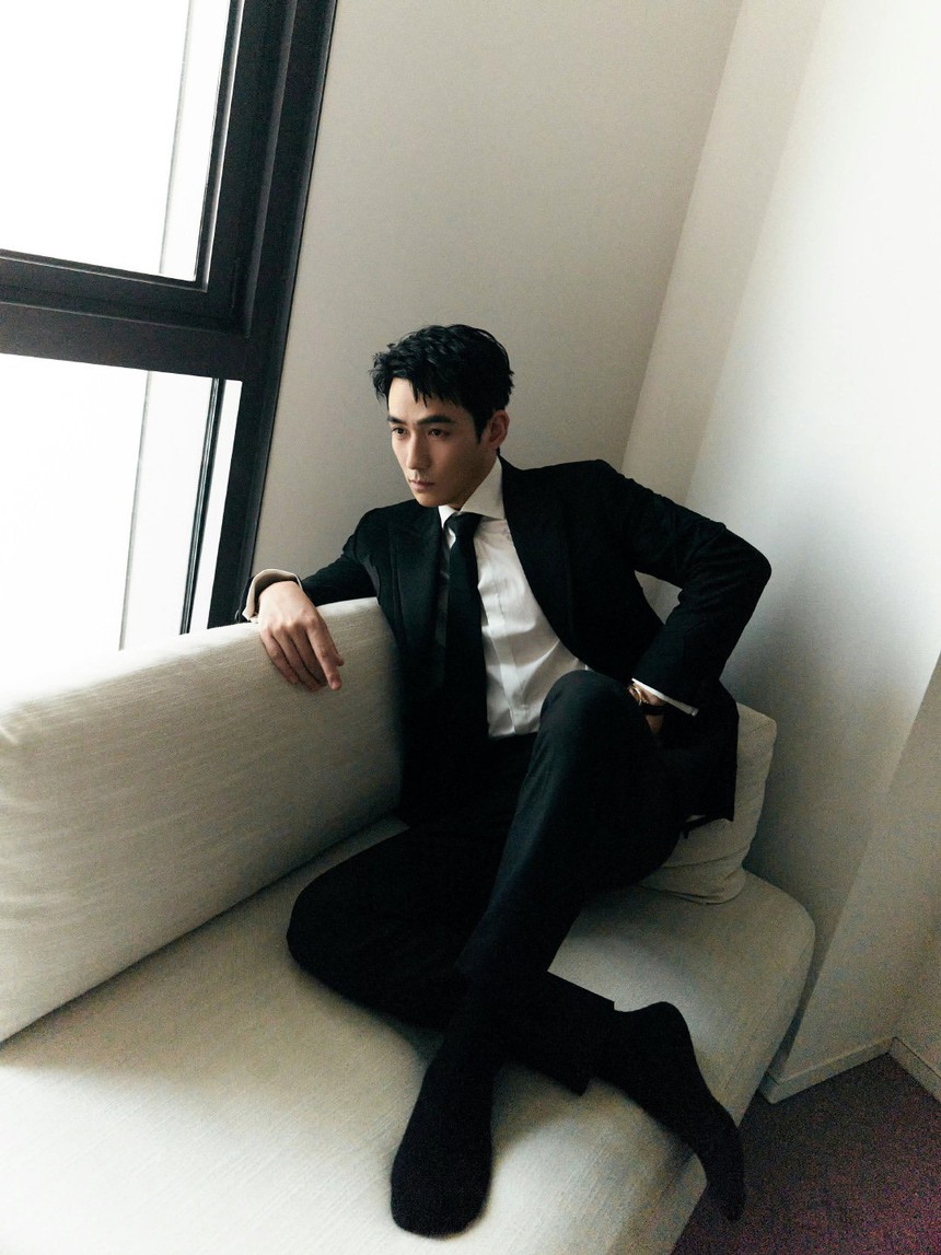 Dàn sao Hoa ngữ đổ bộ lễ khai mạc Kim Kê - Bách Hoa: Châu Đông Vũ gây sốt với thần thái chuẩn “Tam Kim Ảnh Hậu” - Ảnh 5. Dàn sao Hoa ngữ đổ bộ lễ khai mạc Kim Kê - Bách Hoa: Châu Đông Vũ gây sốt với thần thái chuẩn “Tam Kim Ảnh Hậu” - Ảnh 5.