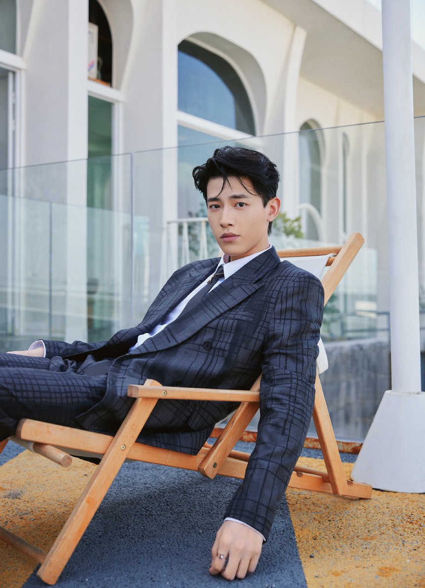 Dàn sao Hoa ngữ đổ bộ lễ khai mạc Kim Kê - Bách Hoa: Châu Đông Vũ gây sốt với thần thái chuẩn “Tam Kim Ảnh Hậu” - Ảnh 10. Dàn sao Hoa ngữ đổ bộ lễ khai mạc Kim Kê - Bách Hoa: Châu Đông Vũ gây sốt với thần thái chuẩn “Tam Kim Ảnh Hậu” - Ảnh 10.