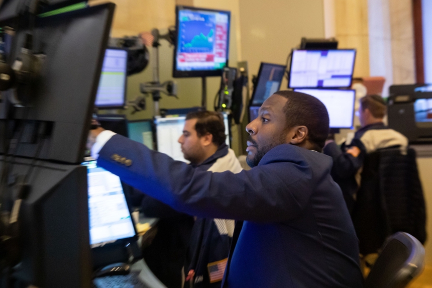 Chứng khoán Mỹ có ngày giao dịch sôi động nhất trong hơn 2 năm - Ảnh 2. Chứng khoán Mỹ có ngày giao dịch sôi động nhất trong hơn 2 năm - Ảnh 2.