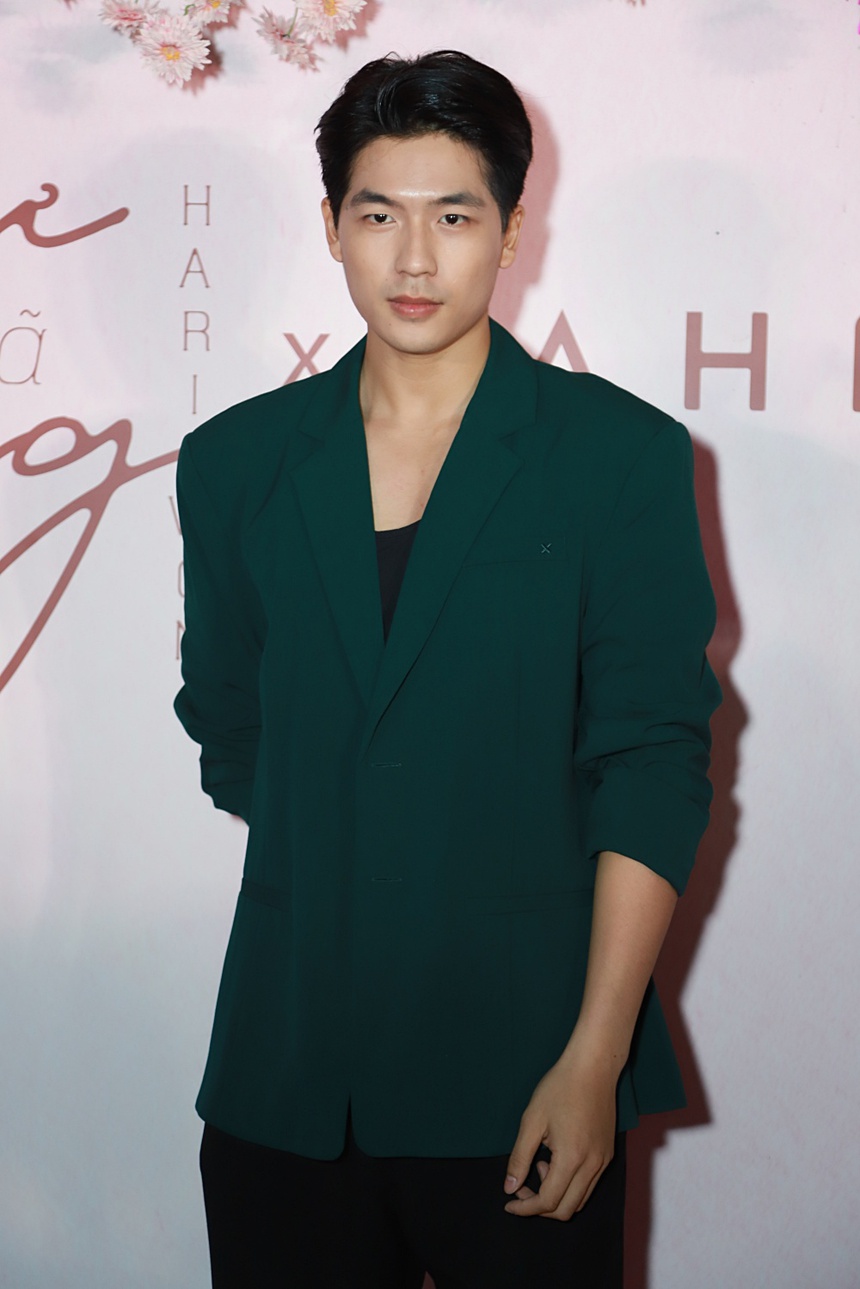 Vắng Trấn Thành, Hari Won bị Trúc Nhân 'hỏi khó' cảnh quay tình cảm với bạn diễn Hàn Quốc - Ảnh 9. Vắng Trấn Thành, Hari Won bị Trúc Nhân 'hỏi khó' cảnh quay tình cảm với bạn diễn Hàn Quốc - Ảnh 9.