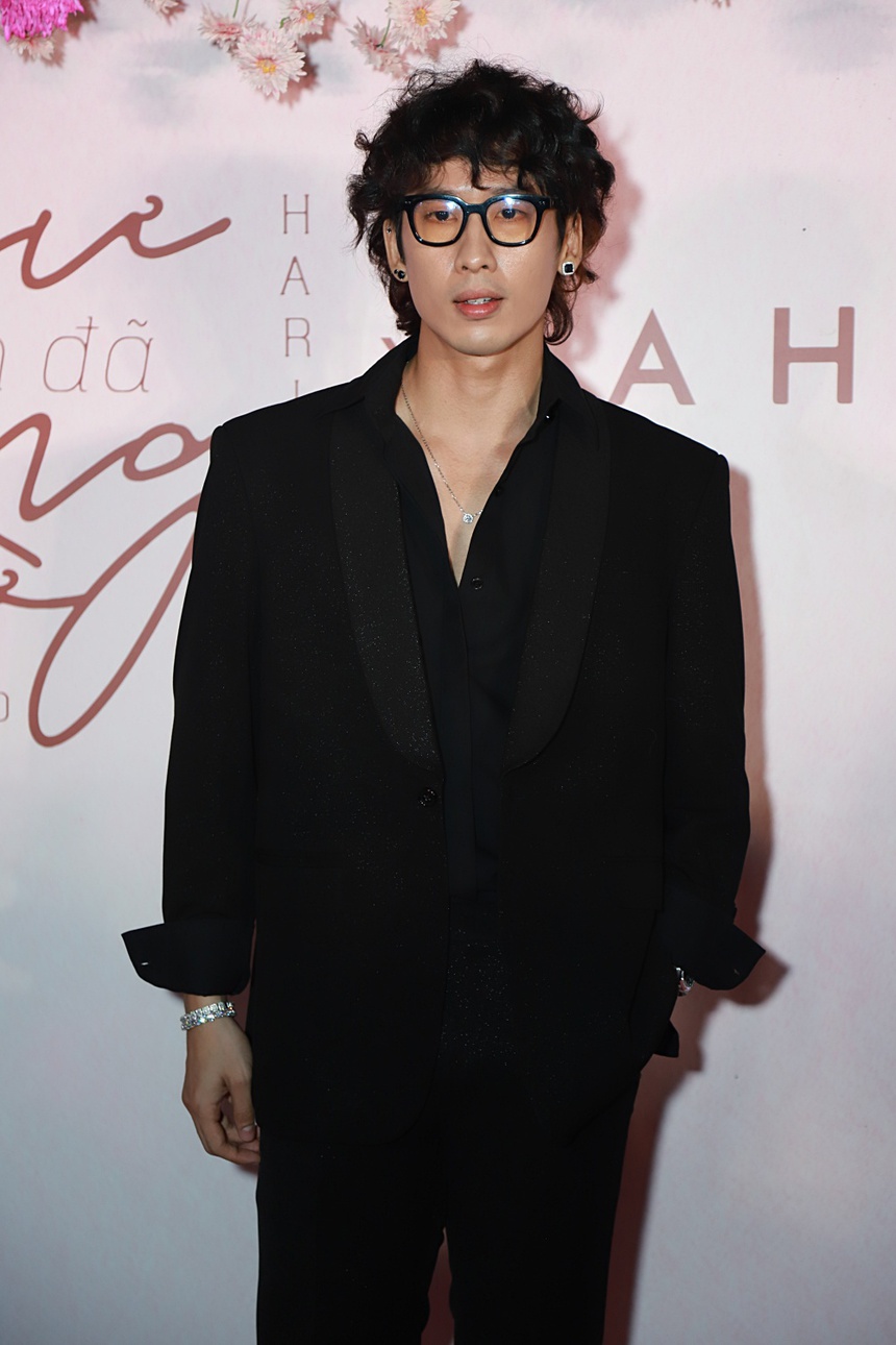 Vắng Trấn Thành, Hari Won bị Trúc Nhân 'hỏi khó' cảnh quay tình cảm với bạn diễn Hàn Quốc - Ảnh 18. Vắng Trấn Thành, Hari Won bị Trúc Nhân 'hỏi khó' cảnh quay tình cảm với bạn diễn Hàn Quốc - Ảnh 18.