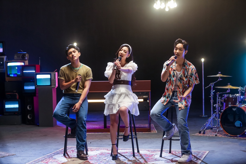 Hoàng Dũng, Amee và Grey D mang sức trẻ vào 'Em về tinh khôi' của diva Hà Trần - Ảnh 4.