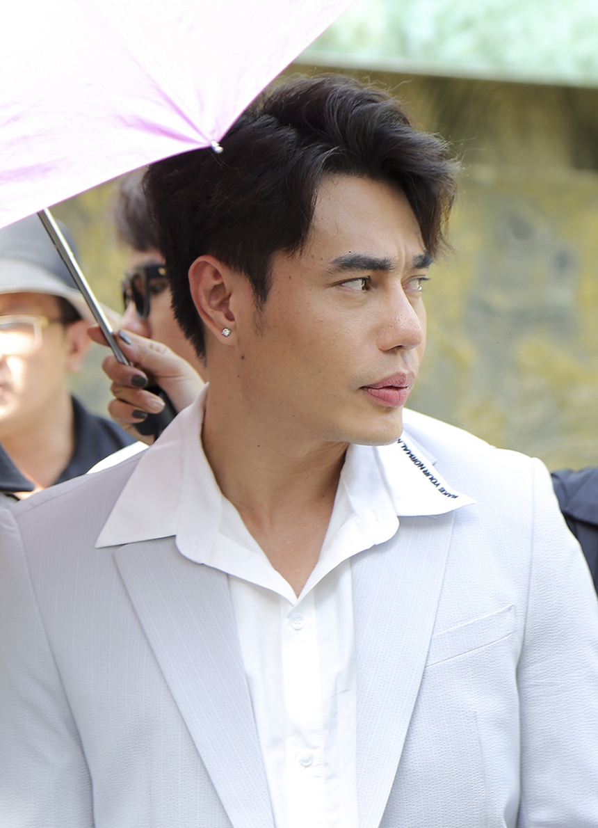 Lê Dương Bảo Lâm 'hụt' vai 'soái ca', Otis Nhật Trường 'lột xác' trong 'Khi ta hai lăm' - Ảnh 4. Lê Dương Bảo Lâm 'hụt' vai 'soái ca', Otis Nhật Trường 'lột xác' trong 'Khi ta hai lăm' - Ảnh 4.