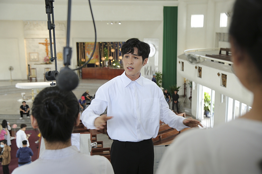 Lê Dương Bảo Lâm 'hụt' vai 'soái ca', Otis Nhật Trường 'lột xác' trong 'Khi ta hai lăm' - Ảnh 5. Lê Dương Bảo Lâm 'hụt' vai 'soái ca', Otis Nhật Trường 'lột xác' trong 'Khi ta hai lăm' - Ảnh 5.