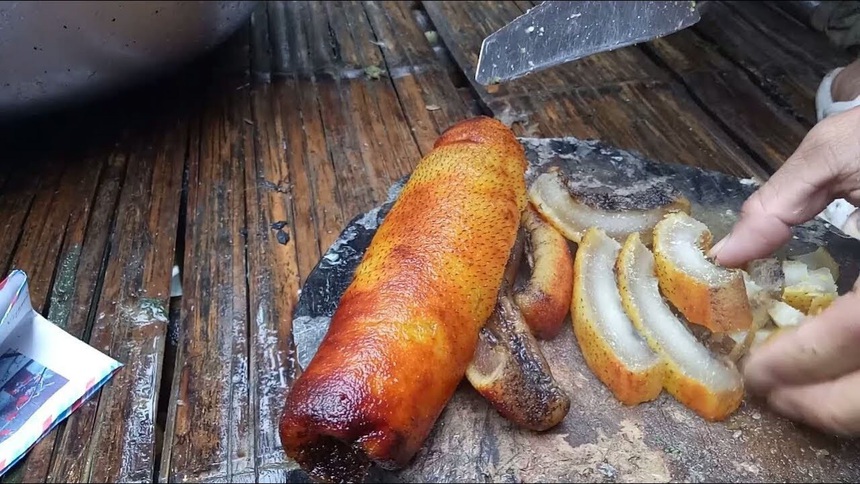 Việt Nam có những món đặc sản "nghe tên là hết hồn" nhưng hương vị vô cùng độc đáo - Ảnh 2.