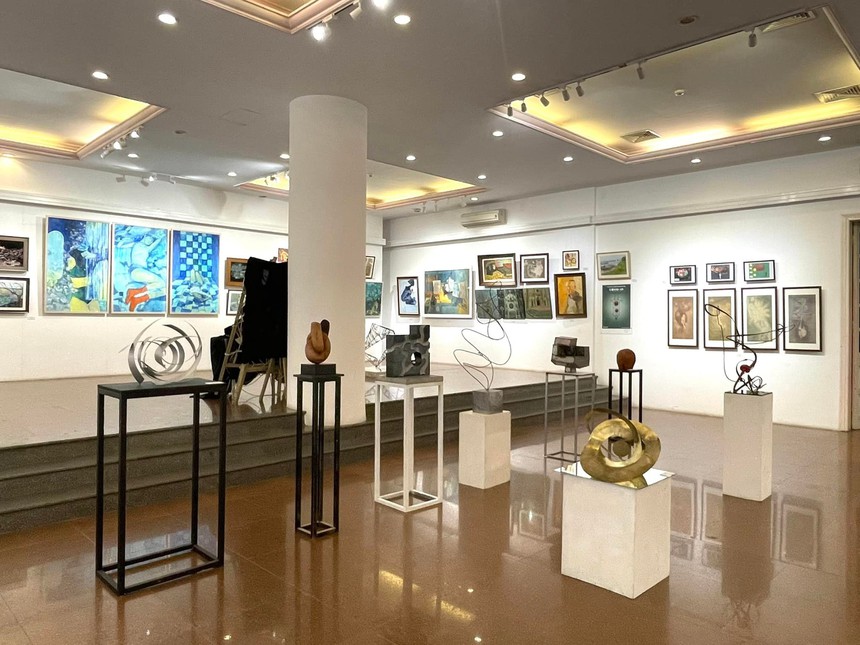 Khai mạc Triển lãm Hoà sắc và Nghệ thuật vẽ tranh nơi công cộng - Ảnh 3.