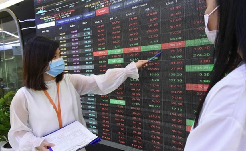 Tăng minh bạch, ổn định tâm lý nhà đầu tư chứng khoán - Ảnh 2. Tăng minh bạch, ổn định tâm lý nhà đầu tư chứng khoán - Ảnh 2.