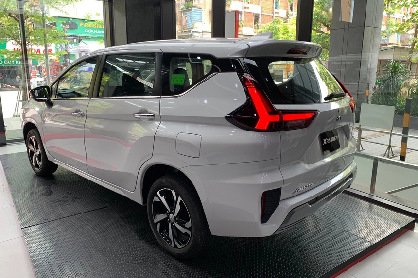 Toyota Veloz tụt lại trong cuộc đua doanh số, Mitsubishi Xpander giành lại ngôi vương phân khúc MPV - Ảnh 5.