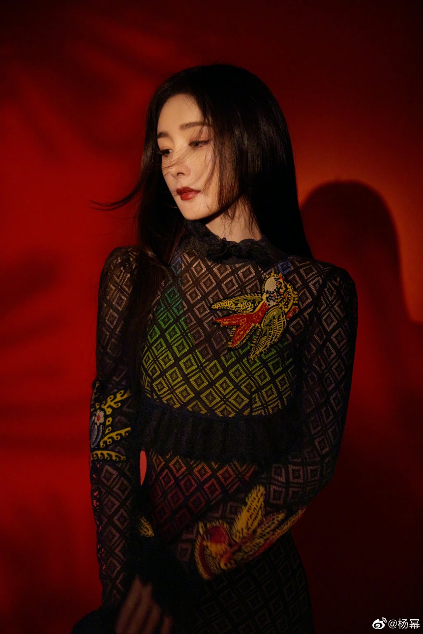 (TIN THỨ 7) Triệu Lệ Dĩnh và 3 ngôi sao C-biz có mệnh minh tinh trời sinh - Ảnh 4.